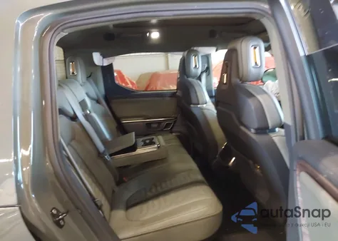 2022 Rivian R1T Launch Edition from USA, damaged, VIN 7FCTGAALXNN004908